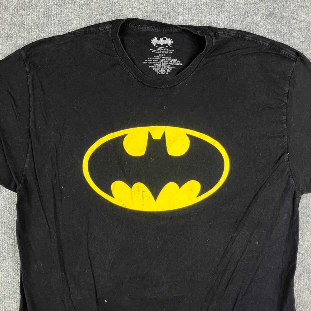 Batman T-Shirt Mens‎ 2XLT Black Yellow Logo DC Comics Graphic Short Sleeve